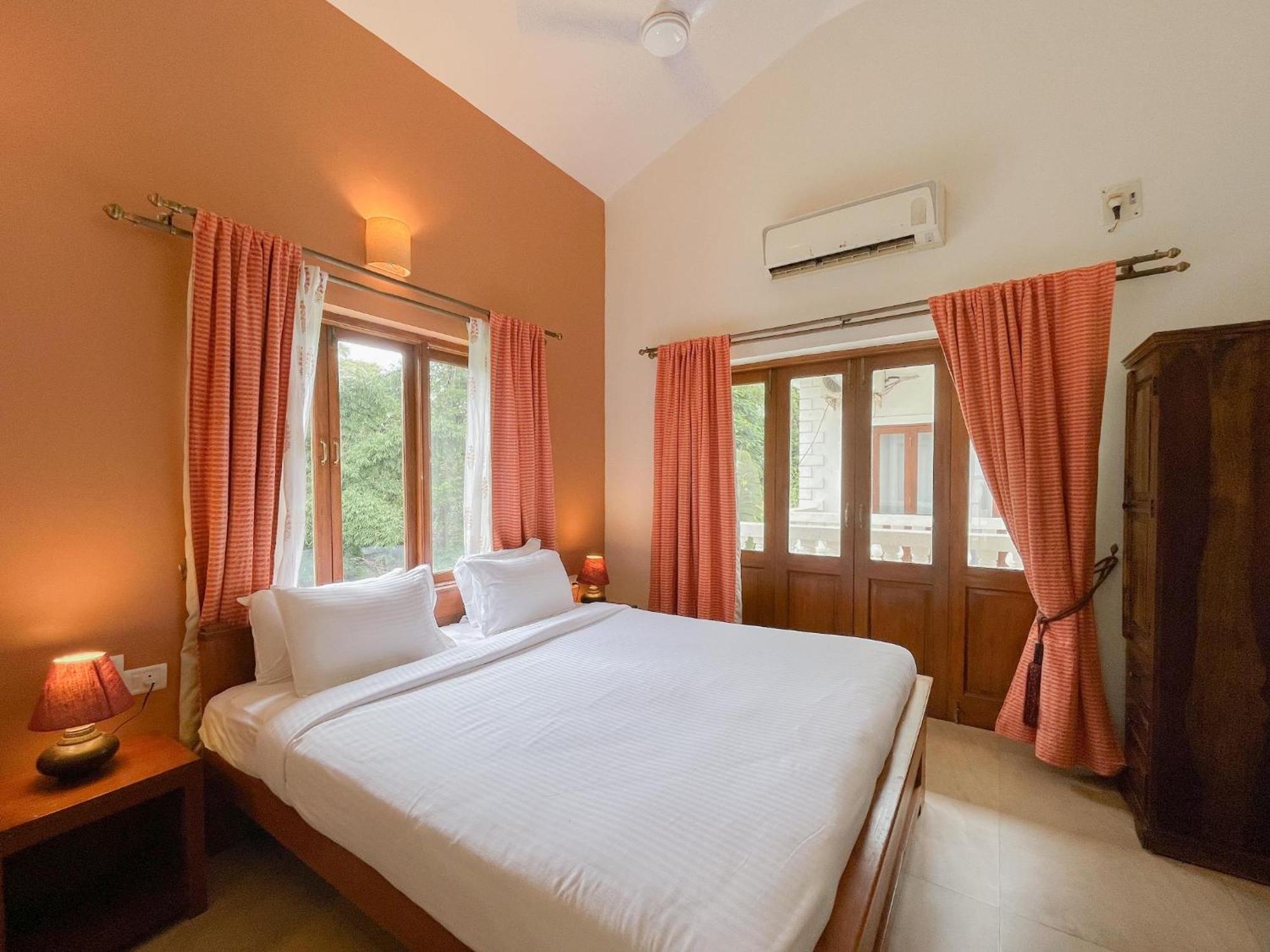 Rainforest - Casa Azure 5 Min Walk To The Beach Calangute Buitenkant foto
